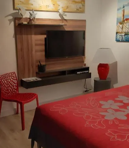 Location Chambre d'hôtes Grau du Roi Mas des Marines Piscine Adult only